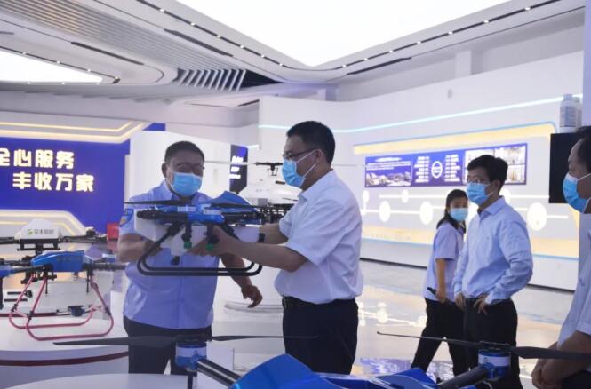河南省委常委、统战部部长王东伟一行莅临安阳全丰调研指导